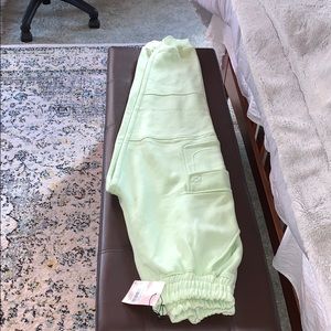 MISSGUIDED POCKET DETAIL JOGGER NEON brand new!!